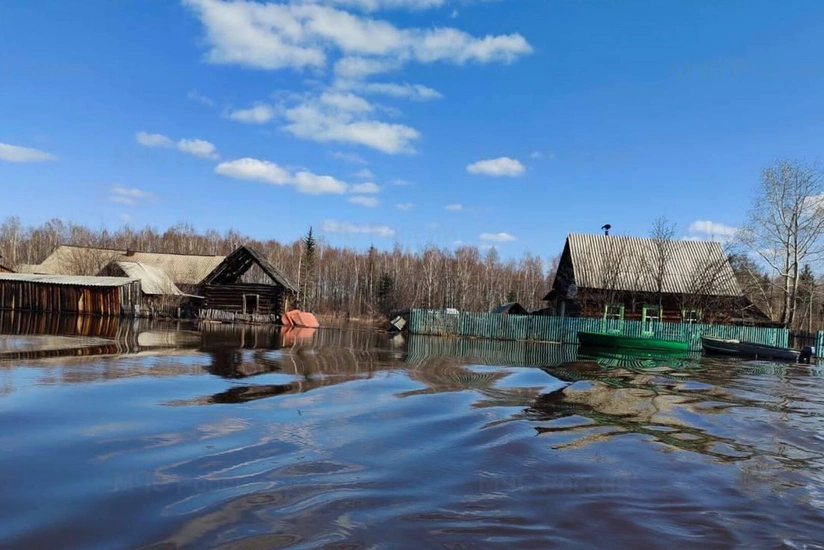 Over 100 houses remain flooded near Tomsk
