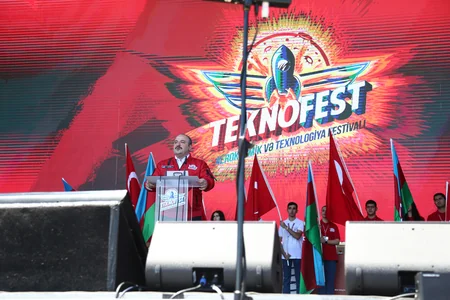 Xoşbəxt Yusifzadə TEKNOFEST-Azərbaycanın keçirildiyi əraziyə baş çəkib