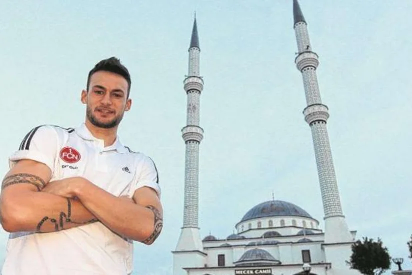 ​Almaniyalı futbolçu islamı qəbul edib