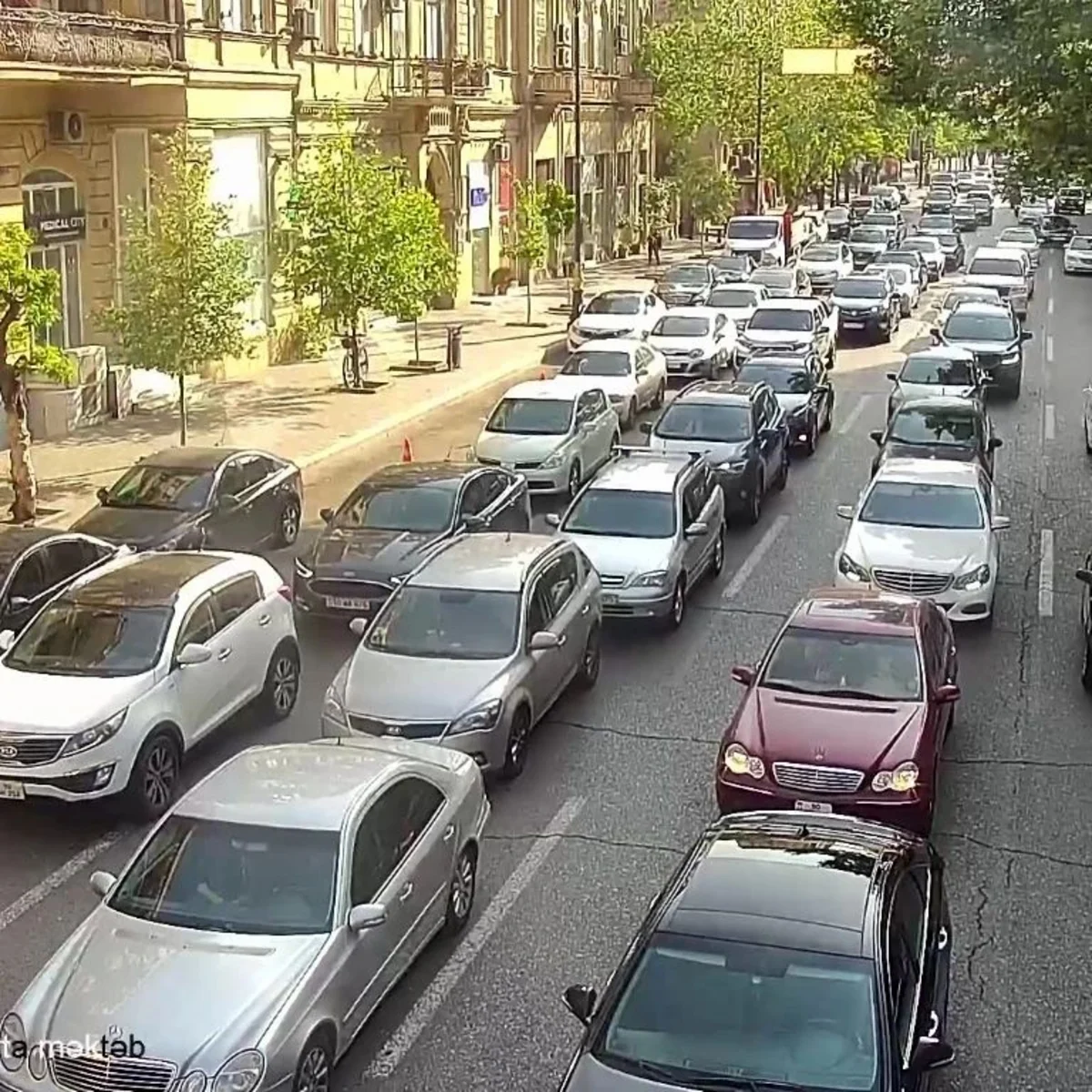 Bakının bir sıra yollarında tıxac var - SİYAHI