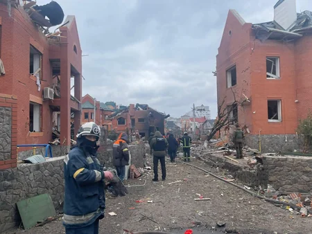 В Белой Церкви в Украине из-за авиаудара повреждены 20 домов, есть пострадавшие