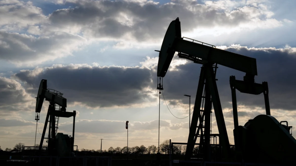 Bloomberg: Russia’s export oil & gas profit helped save its economy