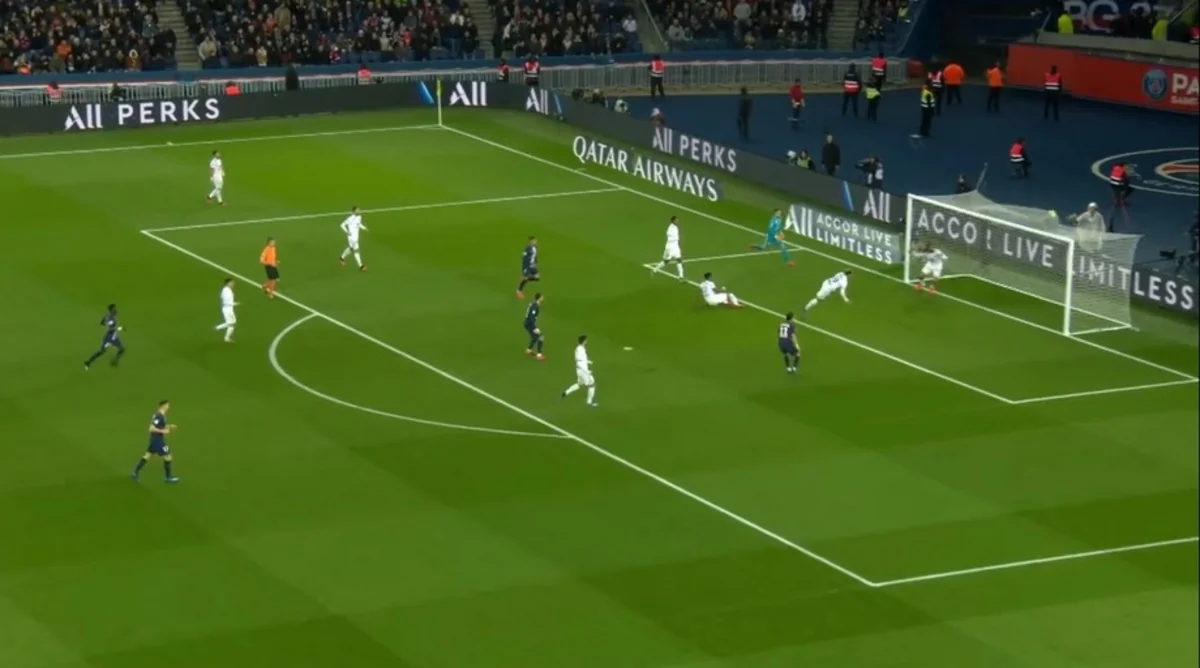 PSJ - Lion oyununda qeyri-adi avtoqol - VİDEO