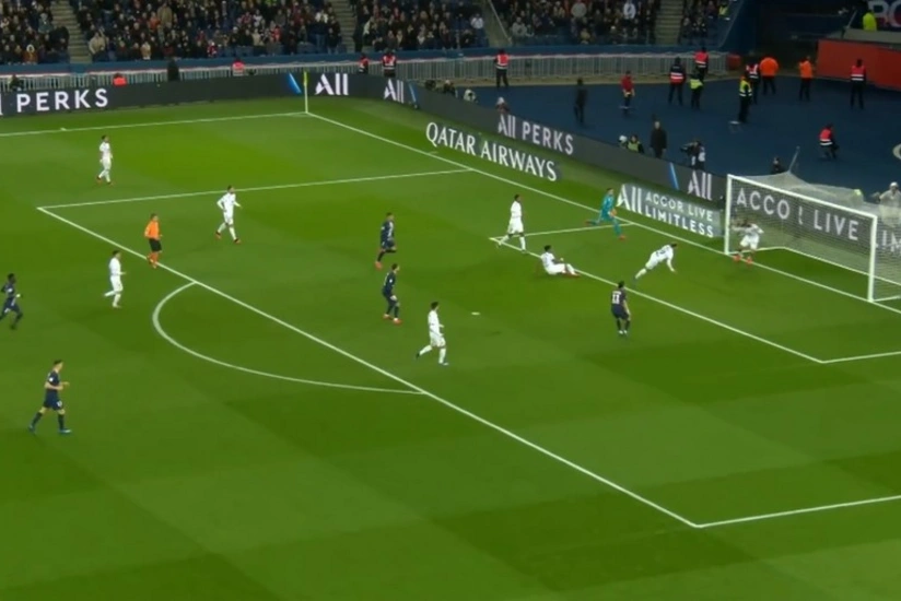 PSJ - Lion oyununda qeyri-adi avtoqol - VİDEO