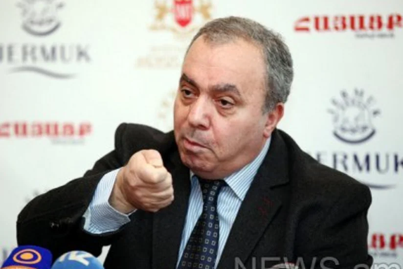 Ermənistanın sabiq baş naziri: Biz nəinki pis, hətta borc içində yaşayırıq