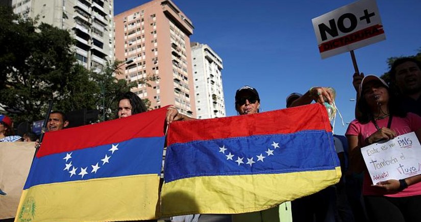 Helicopter attacks Supreme Court building in Venezuela