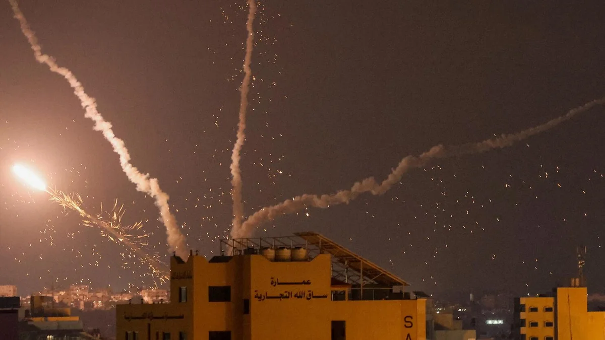 Israel strikes arms depots of Hezbollah