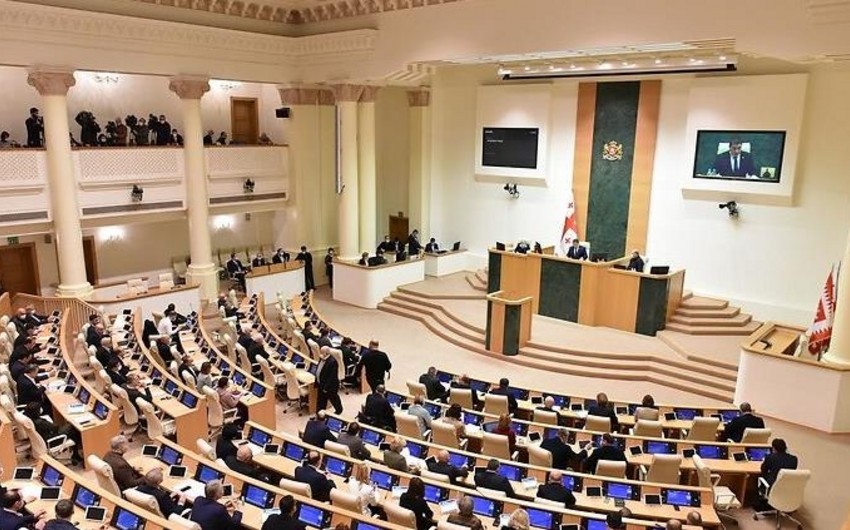 Gürcüstan parlamenti Saakaşvilinin hakimiyyət dövrünü araşdıracaq komissiya yaradıb