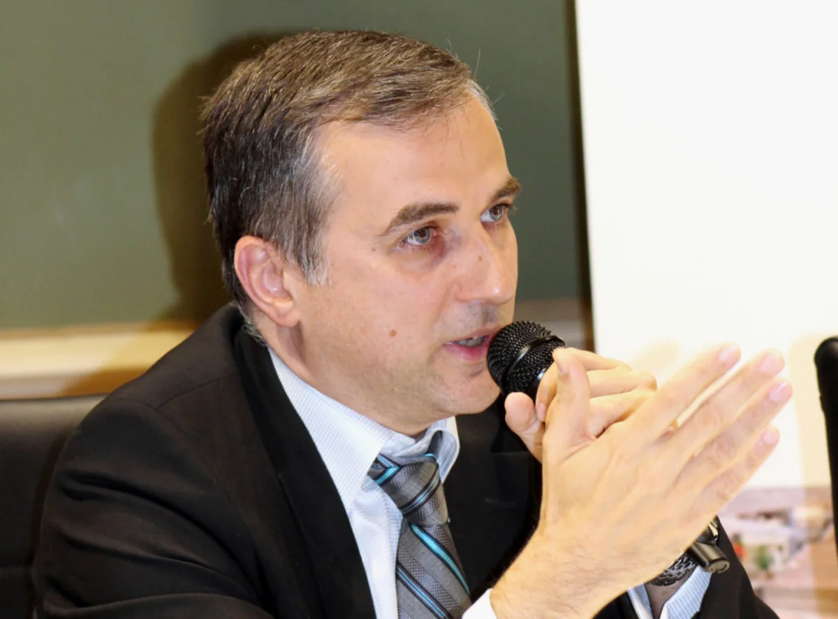 Fərid Şəfiyev: “Nikol Paşinyanın fikirləri bir-birinə ziddiyyət təşkil edir”