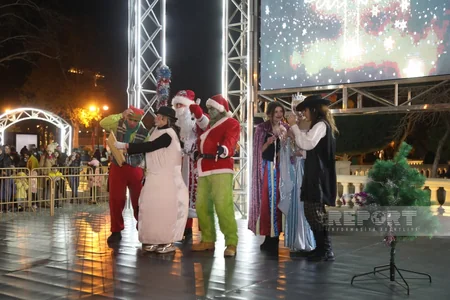 Bakı Yeni ili qarşılamağa hazırdır