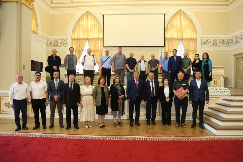 Polşanın din xadimləri Azərbaycanda səfərdədir