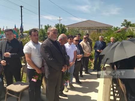 Sabirabadda şəhid polkovnik-leytenantın büstünün və xatirəsinə tikilmiş bulağın açılışı olub  