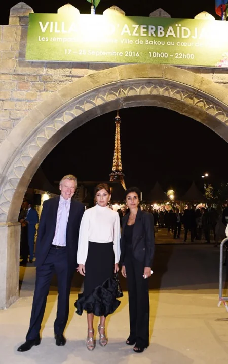 Parisdə “Azərbaycan şəhərciyi”nin rəsmi açılışı olub