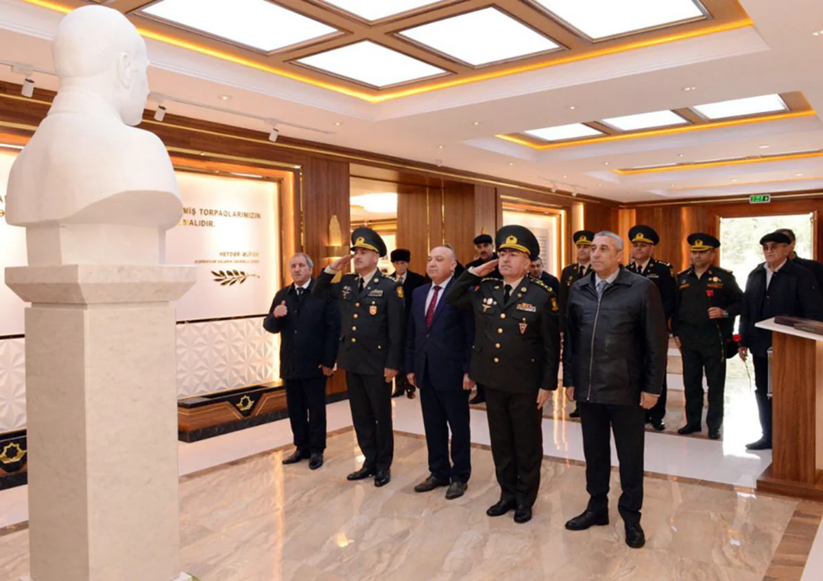 Hərbi liseydə orta ümumtəhsil məktəblərinin hərbi rəhbərləri ilə toplantı keçirilib
