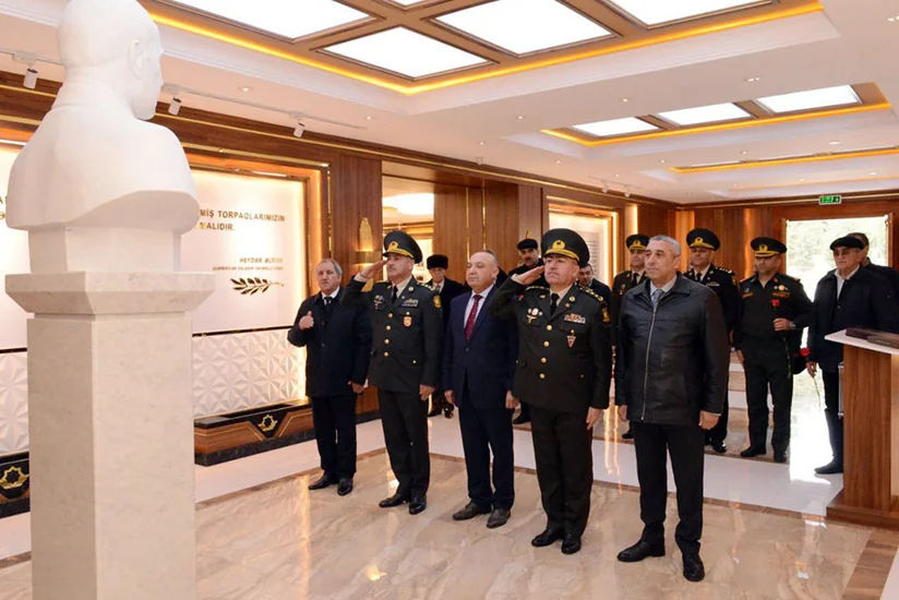 Hərbi liseydə orta ümumtəhsil məktəblərinin hərbi rəhbərləri ilə toplantı keçirilib