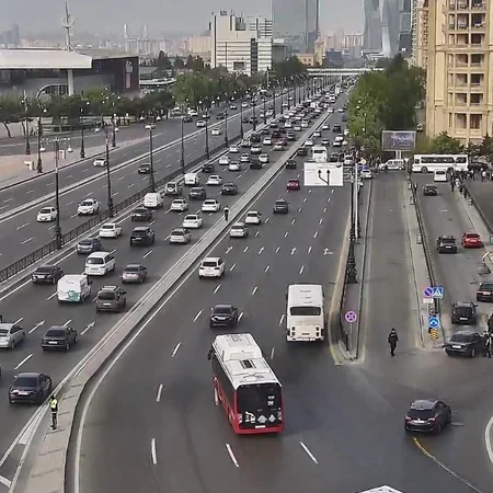 Bakının bir sıra yollarında tıxac müşahidə olunur