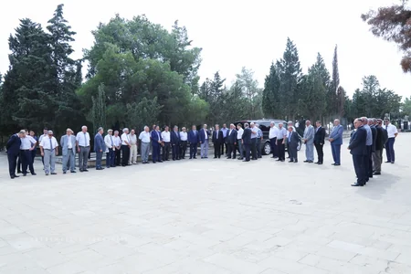 Akademik Ağamusa Axundov II Fəxri xiyabanda dəfn olunub