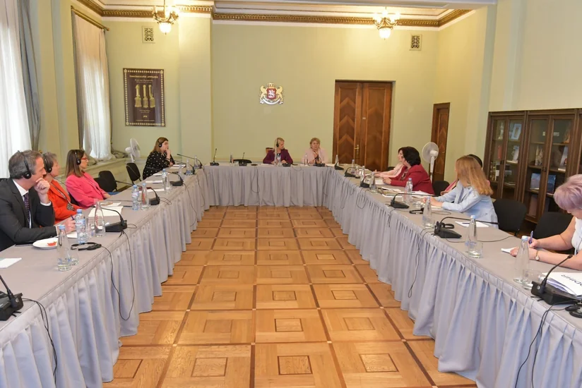 Azərbaycanlı deputat Gürcüstan parlamentində gender bərabərliyi mövzusunda müzakirələrdə iştirak edib