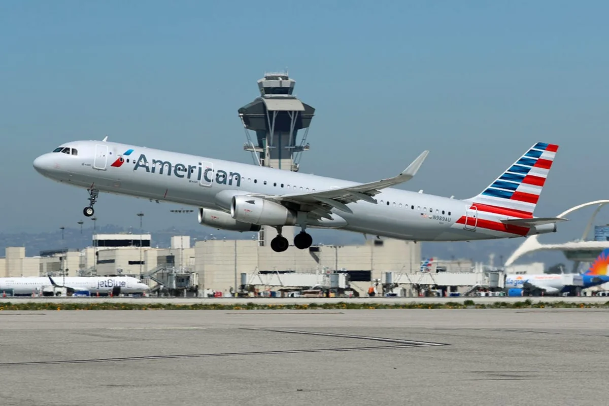 American Airlines из-за пандемии приостановила авиасообщение с 15 городами США