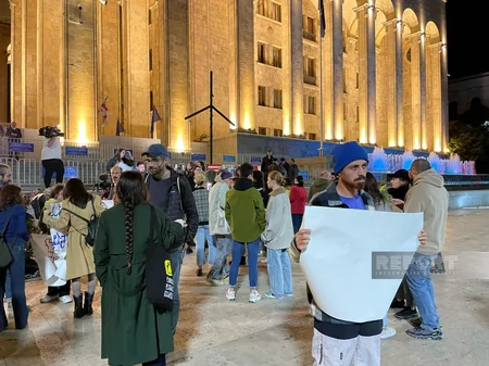 Tbilisidə parlamentin qarşısında Gürcüstanda erkən nikahla bağlı aksiya təşkil edilib