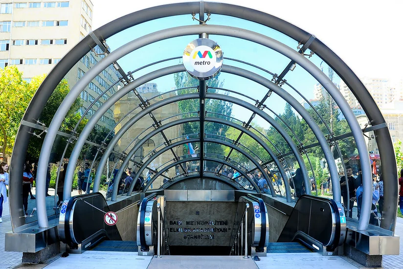 Metropoliten rəsmisi: “Elmlər Akademiyası” stansiyasına giriş bağlanmayıb