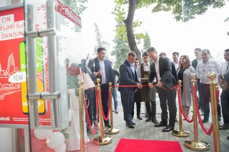 “Bakcell”in Zaqataladakı yeni Satış və Xidmət Mərkəzinə gələn ilk 50 abunəçi hədiyyə qazanıb