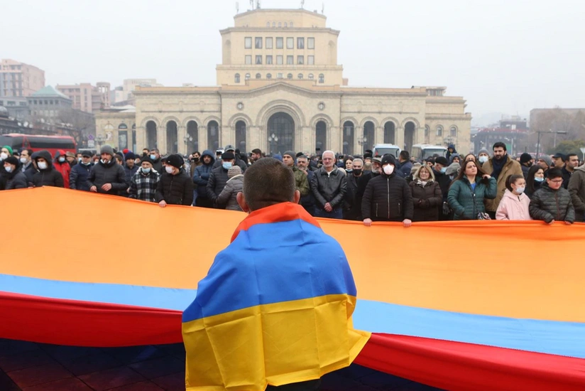 Armenia abolishes martial law