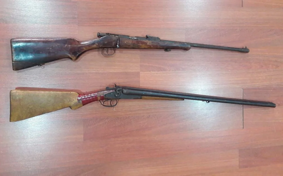 Mingəçevirdə odlu silahlar aşkar edilərək götürülüb