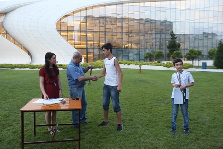 Heydər Əliyev Mərkəzinin parkında şahmat turniri keçirilib - FOTO