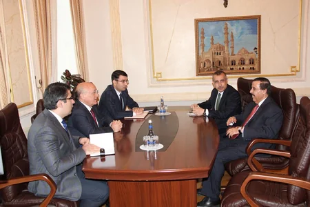 Dövlət Komitəsinin sədri Qətərin Azərbaycandakı səfiri ilə görüşüb