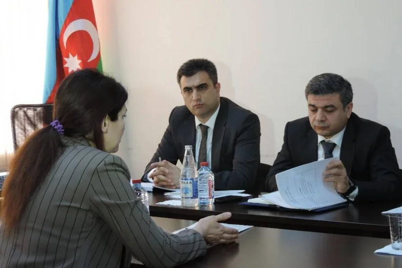 “Azəriqaz”ın baş direktoru şimal bölgəsində vətəndaşları dinləyib - VİDEO
