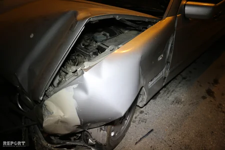 Bakıda yol hərəkəti qaydasını pozan sürücü qəza törədib, xəsarət alan var - FOTO