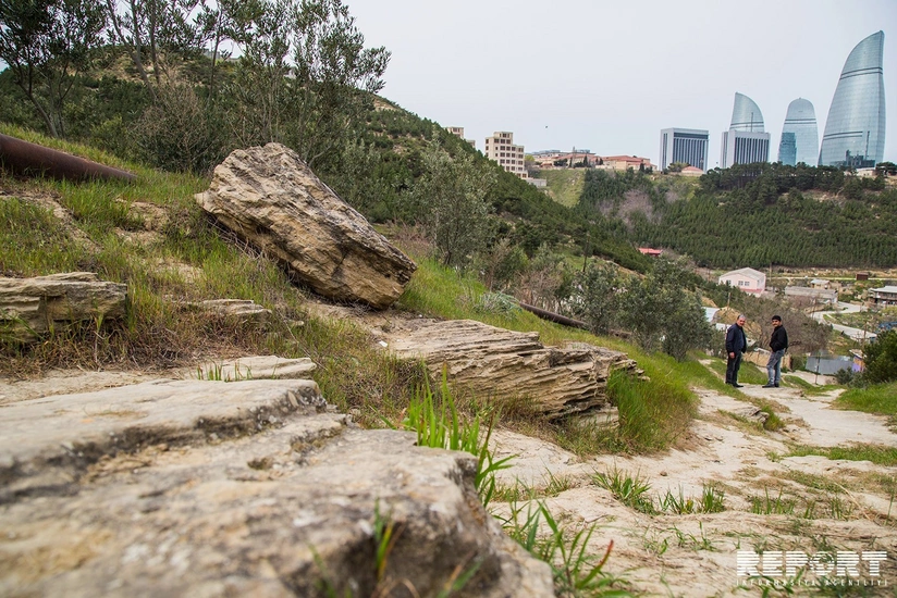 Teleqüllə ətrafında sürüşməyə meyilli iki zona tapılıb
