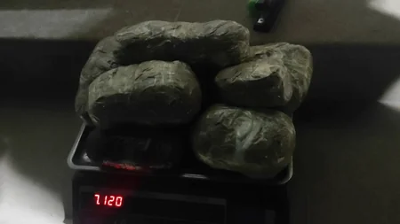 Biləsuvarda 8 kiloqramdan çox narkotik və silah-sursat aşkarlanıb