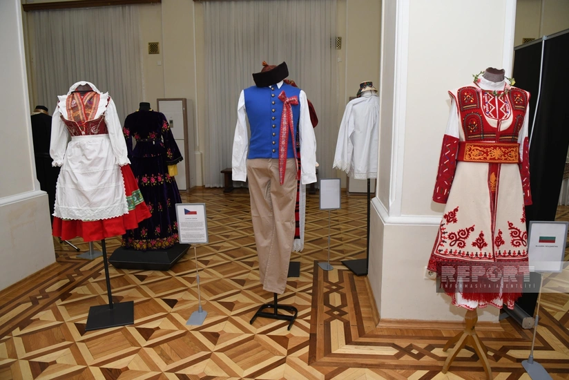 Tarix Muzeyində Avropa Milli Geyimləri nümayiş olunub