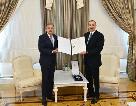 Nebojsa Rodic presents Serbia's highest state order to President Ilham Aliyev - UPDATED