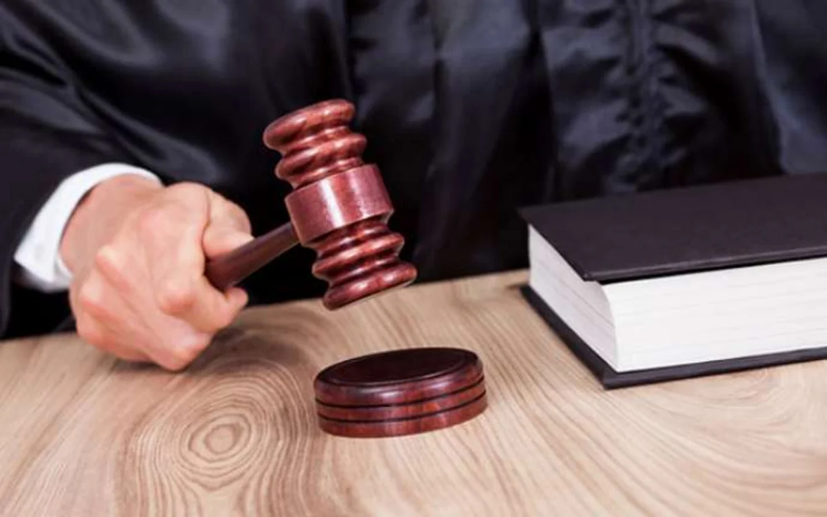 Əmisini və onun qonağını bıçaqlayan şəxsə 8 il həbs cəzası verilib