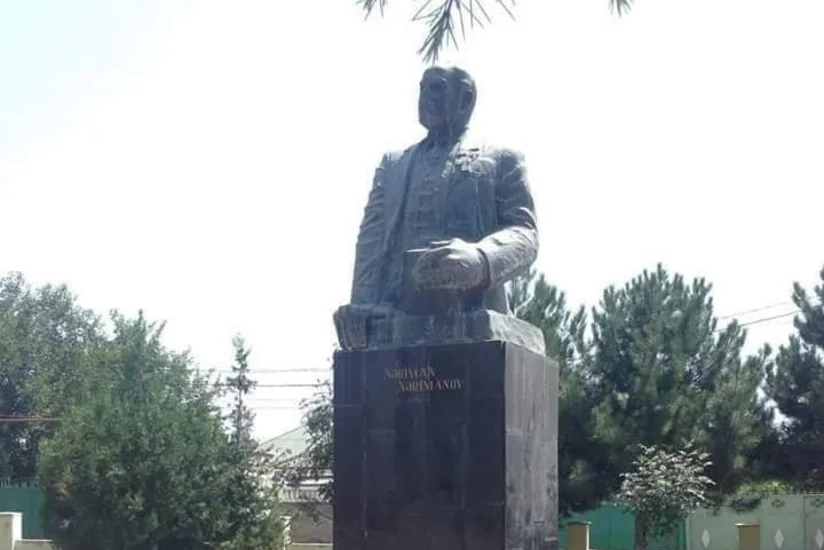 Gürcüstanda Nərimanovun heykəlinin bərpasına başlanıldı - FOTO