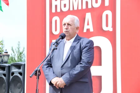 “Yeni Azərbaycan” referendum üzrə təşviqat qrupu Gəncədə seçicilərlə görüş keçirib