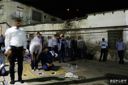 Bakıda Ramazan ayının ilk Qədr gecəsi qeyd olunub - FOTOREPORTAJ