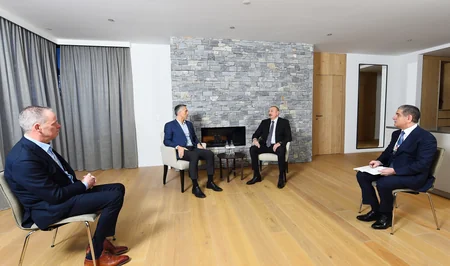 Azərbaycan Prezidenti “Signify” şirkətinin baş icraçı direktoru ilə görüşüb - YENİLƏNİB