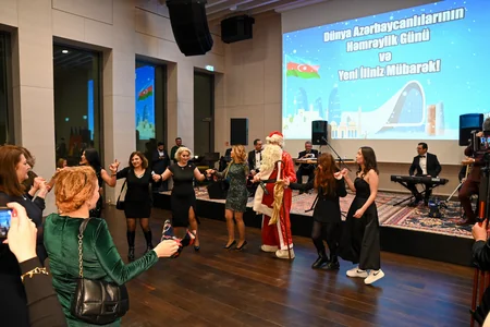 Berlində Dünya Azərbaycanlılarının Həmrəyliyi Günü qeyd olunub