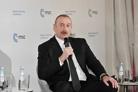 İlham Əliyev Münxen Təhlükəsizlik Konfransı çərçivəsində plenar iclasda iştirak edib - VİDEO