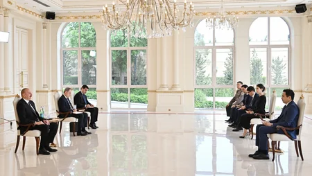 Prezident İlham Əliyev Qazaxıstanın yeni səfirinin etimadnaməsini qəbul edib