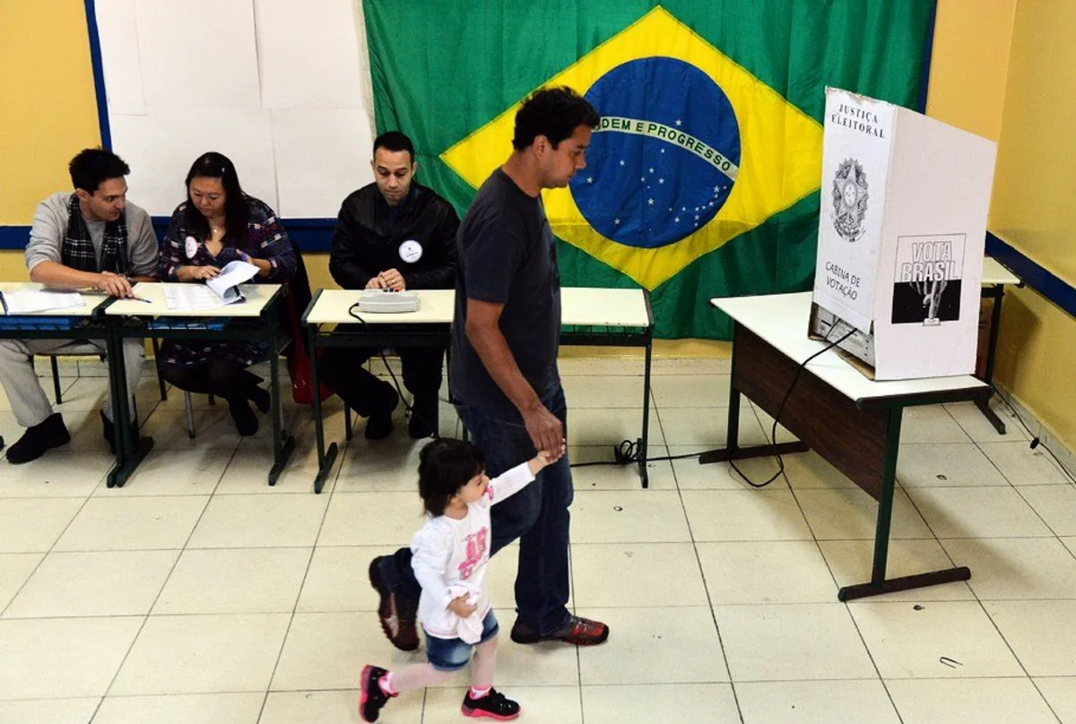 Braziliyada prezident və qubernator seçkilərinin ikinci turunda səsvermə başlayıb