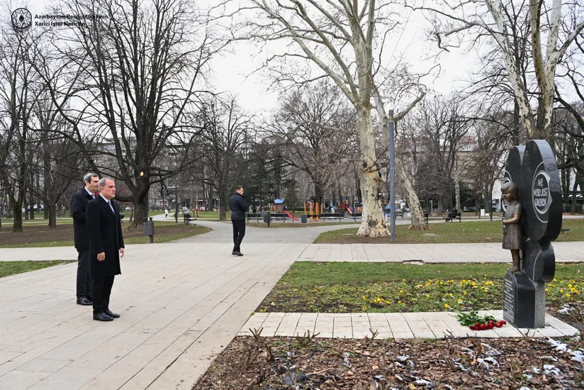 Джейхун Байрамов почтил память жертв натовских бомбардировок в Сербии