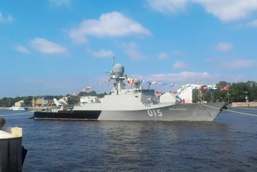 ​Российские военные корабли прибыли в Азербайджан