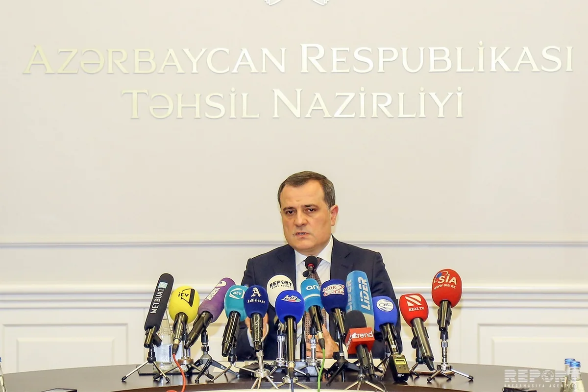 Ceyhun Bayramov: Orta məktəblərdə dərs yükü optimallaşdırılır