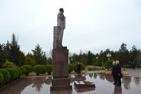 Dövlət Komitəsinin sədri Hacıqabulda vətəndaş qəbulu keçirib