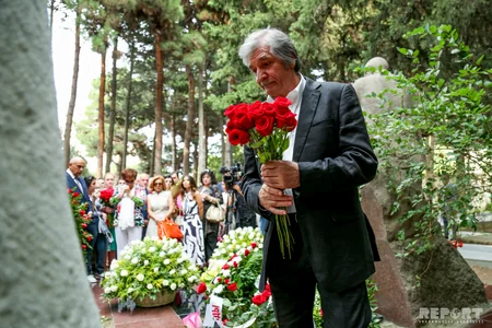 Müslüm Maqomayevin xatirəsi yad edilib